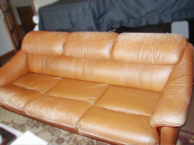 ソファ修理施工事例（キズ修復、カラーチェンジ）