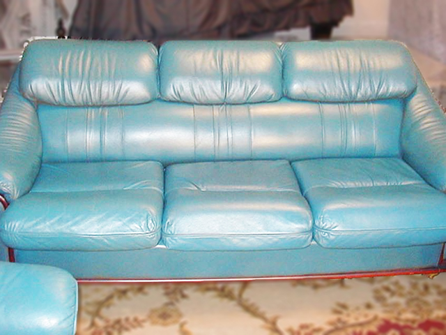 ソファ修理施工事例（キズ修復、カラーチェンジ）