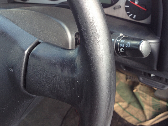 日産 R34GTRのステアリング施工