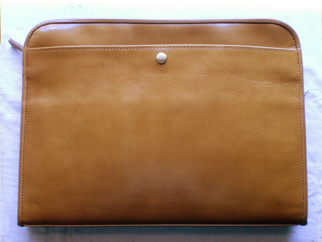 レザーバックのキズ修理