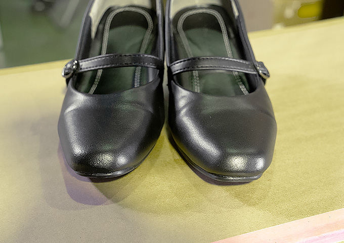 パンプスの破れ、傷修理