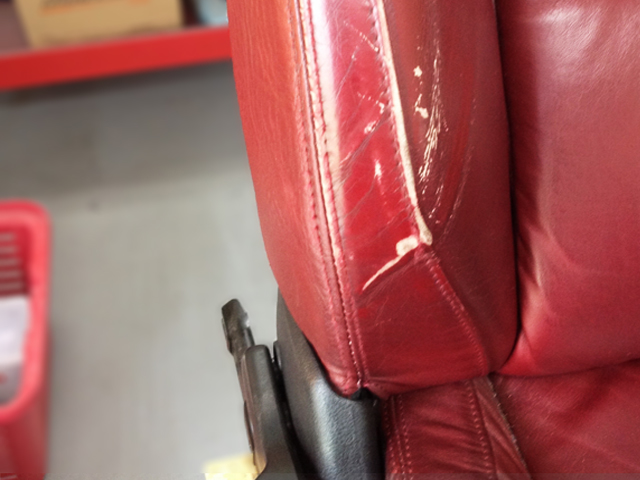 プジョー308シート擦れ修復事例