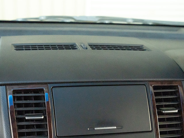 ダッシュボードの擦り傷修理