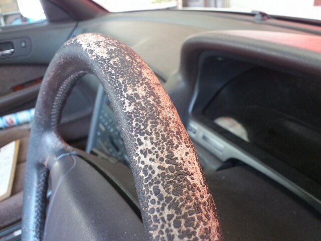 トヨタ セルシオF10のステアリングの施工前後