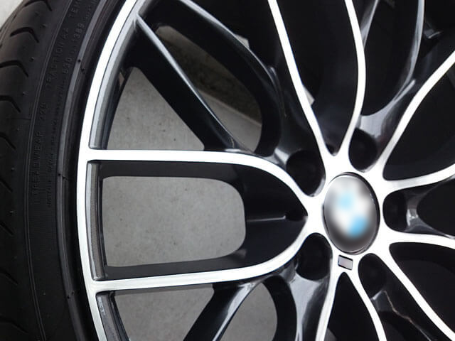 BMWホイールのガリ傷施工事例