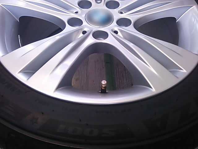 BMW 320d 純正ホイール修理事例
