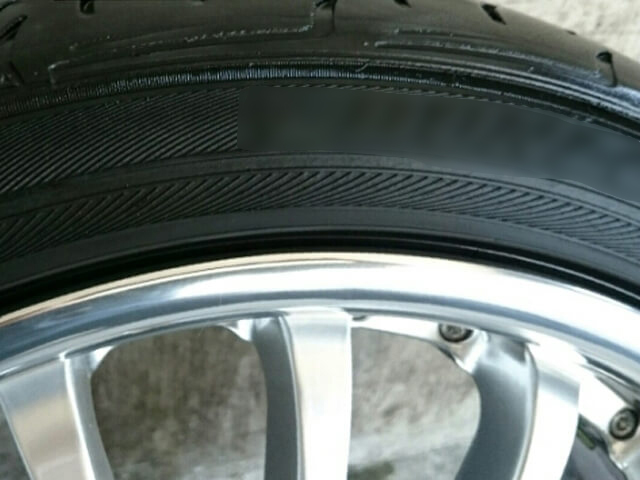 社外アルマイトホイールのリム傷