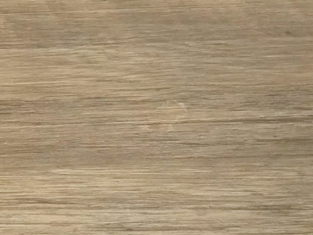 スマホを落としてできた床のへこみ補修