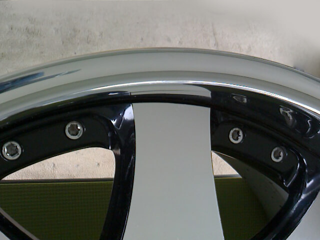 アルマイトホイールのガリ傷