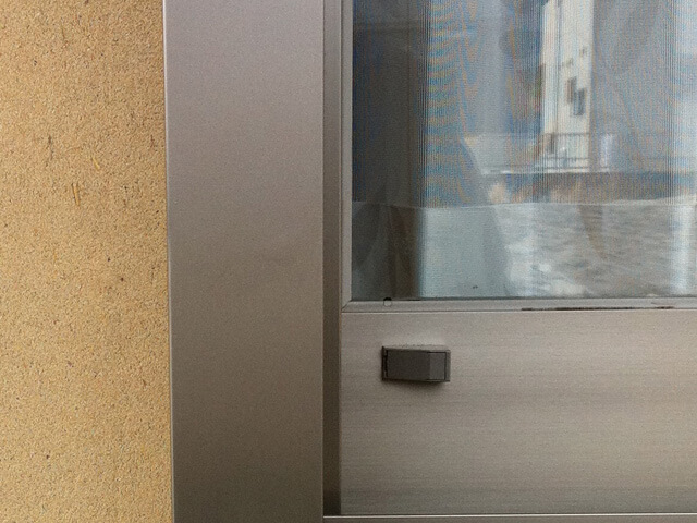 新築住宅のアルミサッシ｜擦り傷リペア事例