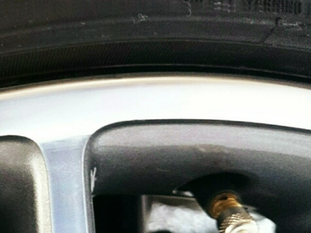 メルセデス・ベンツ AMG純正ポリッシュのリム傷