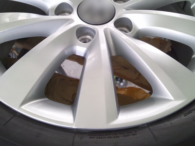 フォルクスワーゲン ビートル純正ホイール塗装施工例