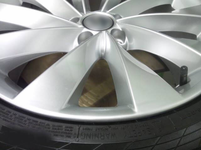 フォルクスワーゲン パサートCC純正ハイパーシルバーのガリ傷修理