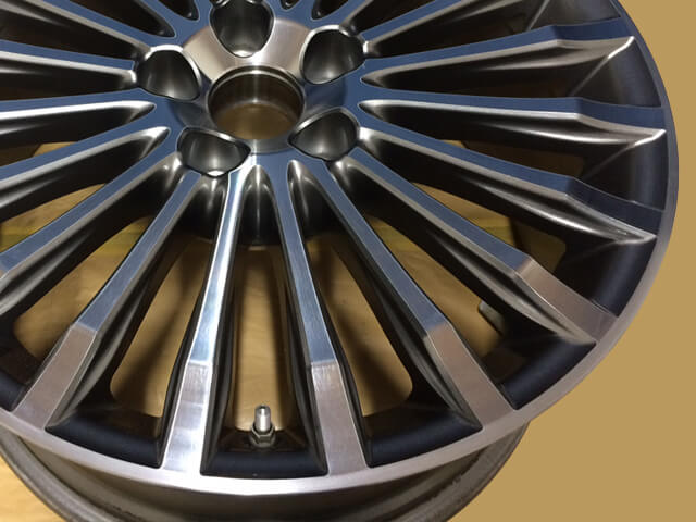 トヨタ クラウン・アスリート純正ホイールガリ傷施工