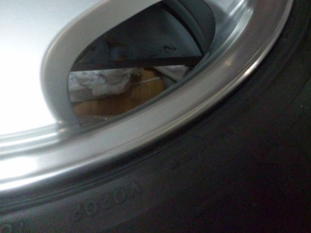 メルセデス・ベンツ純正ホイールのガリ傷施工事例