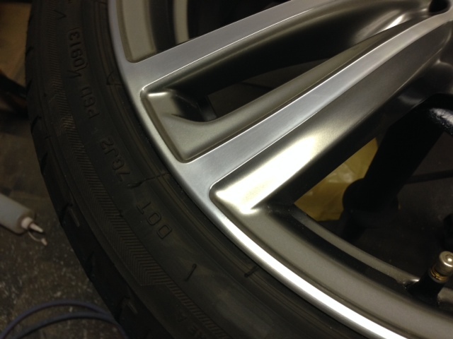 BMW純正ホイール　ポリッシュ、ガンメタ　リム傷修理