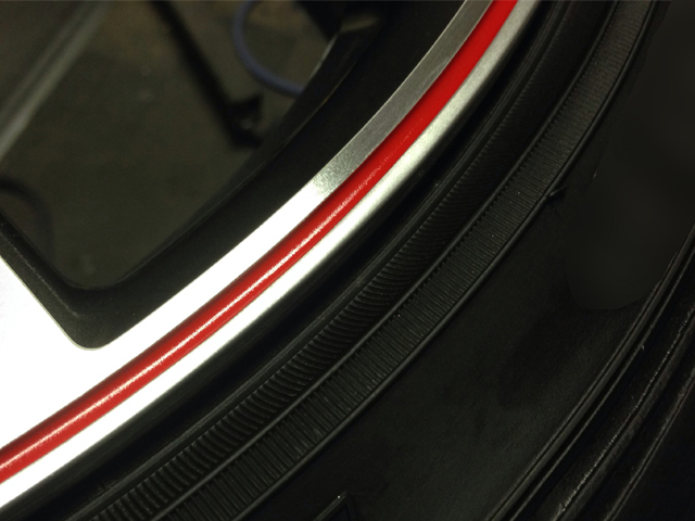 トヨタ プリウス Ｇ’s純正ホイール　リム傷修理