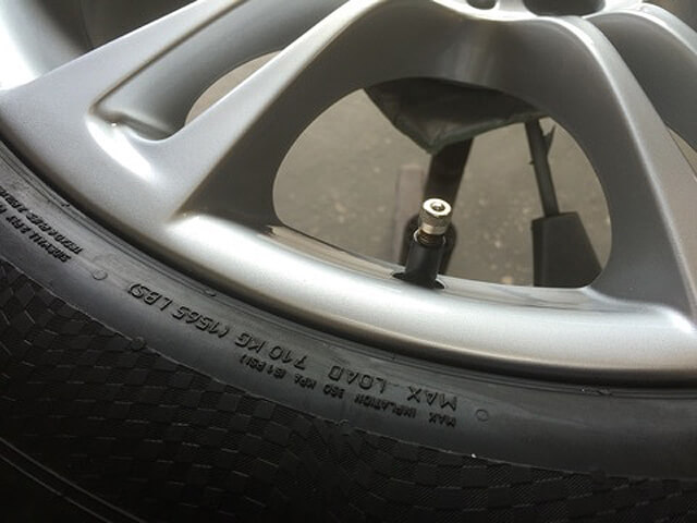 BMW純正ホイール補修施工例