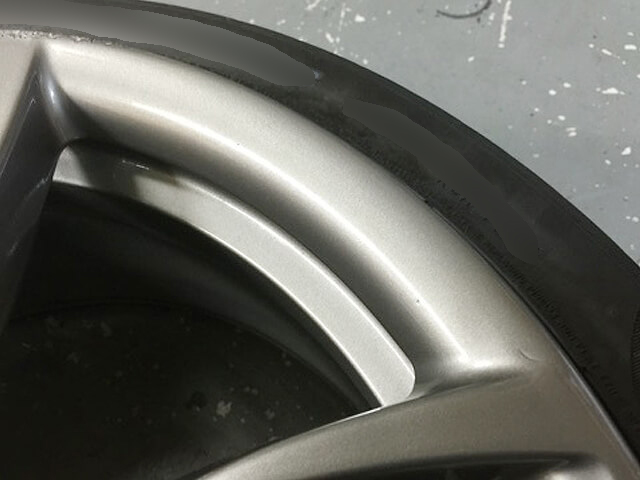 BMW純正ホイール、キズ修復施工事例