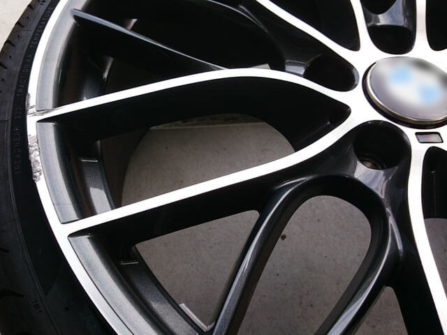 BMWホイールのガリ傷施工事例