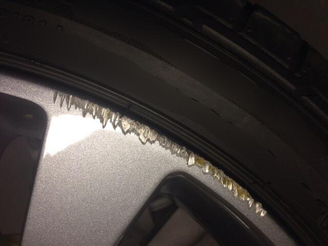 メルセデス・ベンツ　CLKクラス純正ホイール修復事例