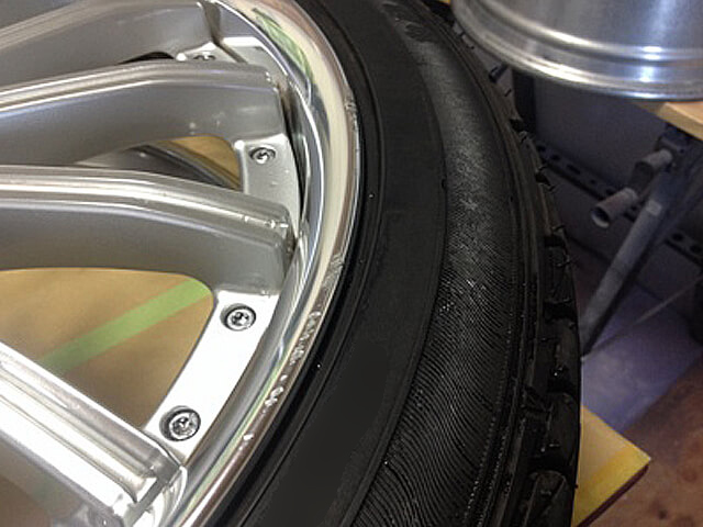 社外ホイールのリム修復