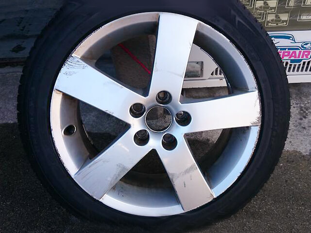 サーブ 9-5シリーズ純正ホイール塗装施工例