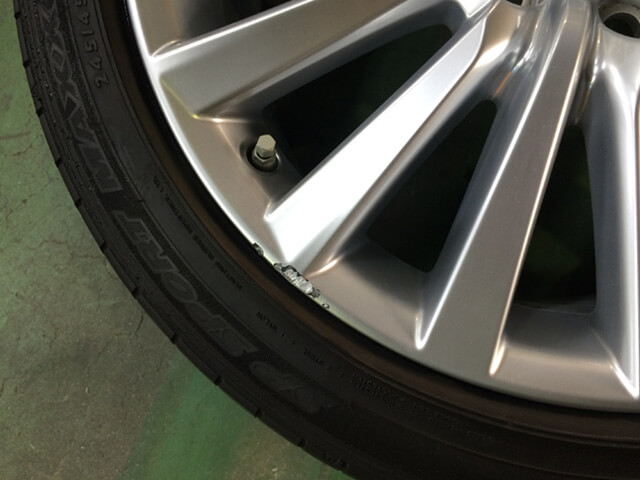 レクサス純正ハイパーシルバーのガリ傷修理