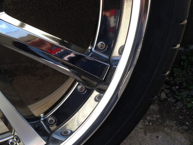 トヨタ ヴェルファイア　純正ホイール修復施工事例