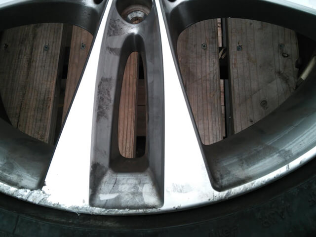 BMW純正ホイールキズのポリッシュ風塗装