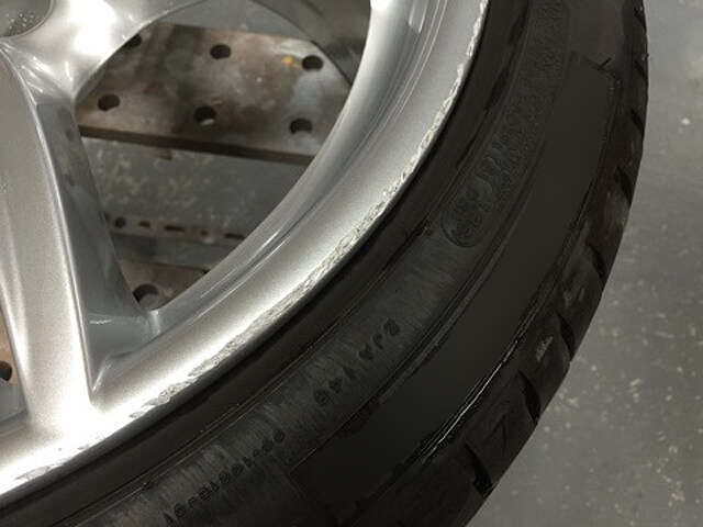 BMWホイールのハイパー塗装施工例