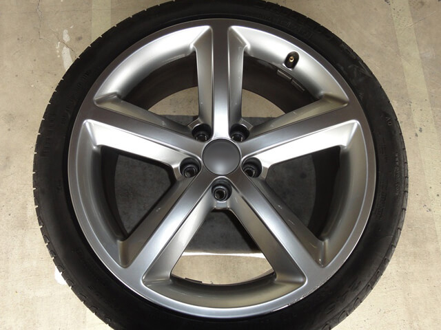 アウディ純正ホイールのキズ修理例