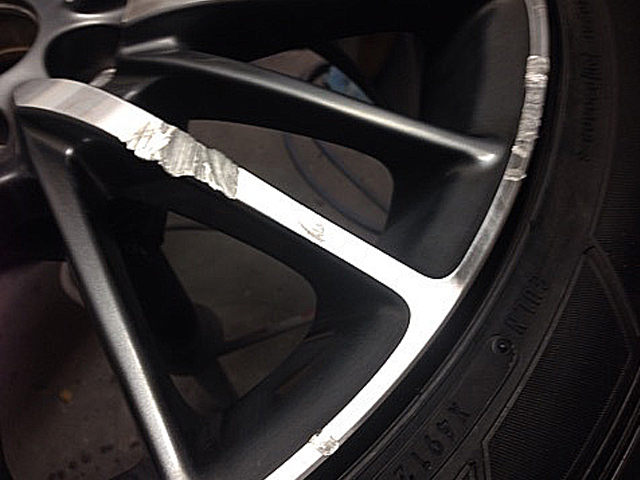 レクサス純正ホイール　スポーク、リム　ガリ傷修理