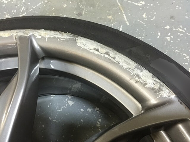 BMW純正ホイール、キズ修復施工事例