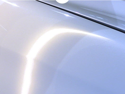 国産車　右フェンダーのへこみ修理