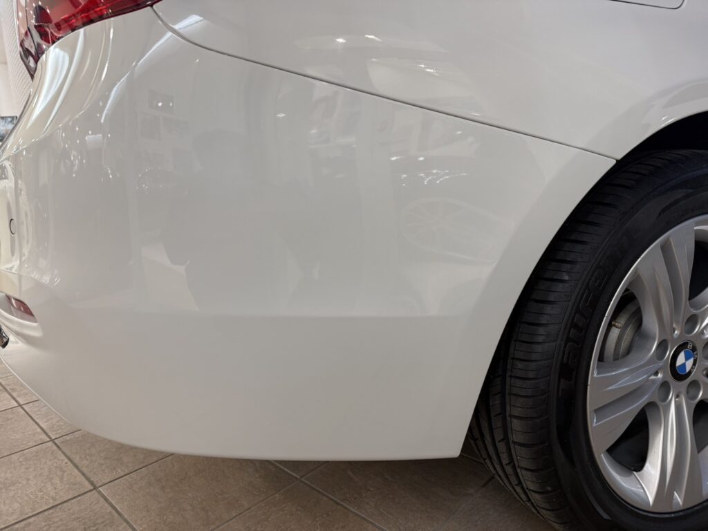 BMWリアバンパー擦り傷修理の事例