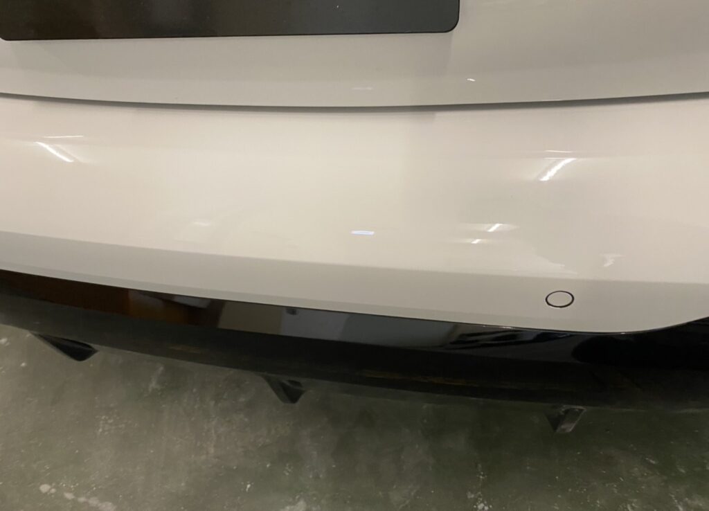 BMW118iリアバンパー擦り傷修理の事例