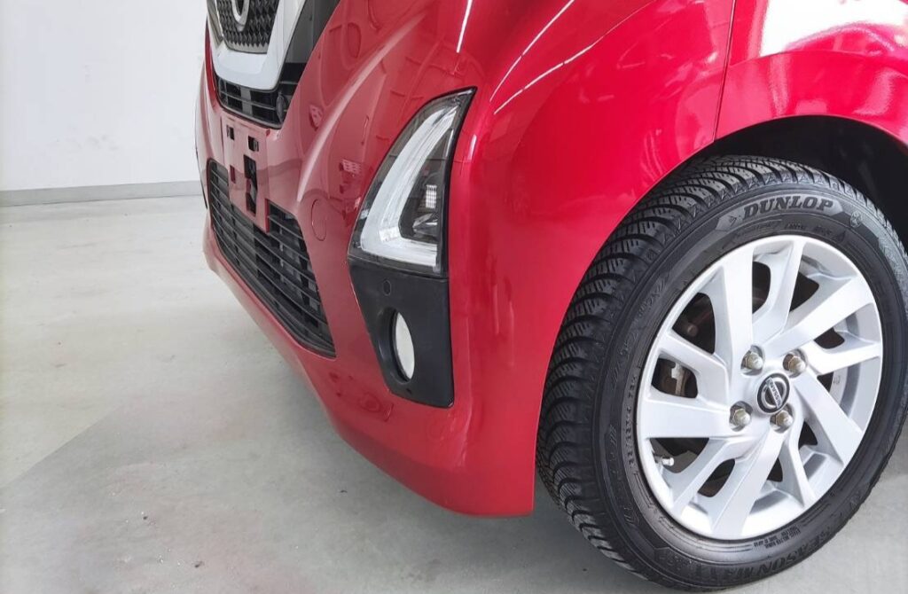 日産 デイズのフロントバンパー擦り傷修理事例
