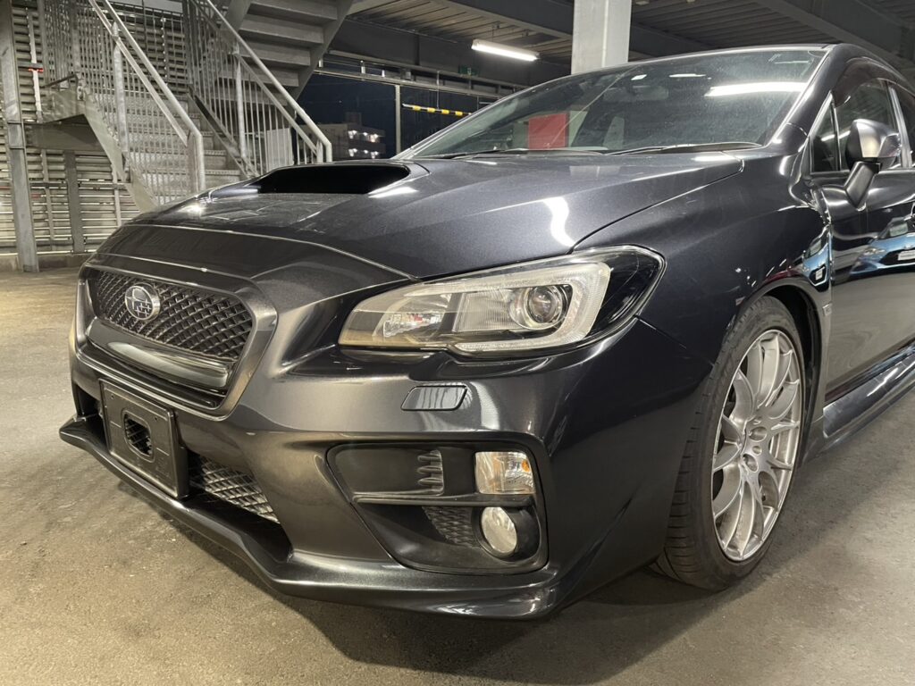 スバルWRXのフロントバンパー擦り傷修理の事例